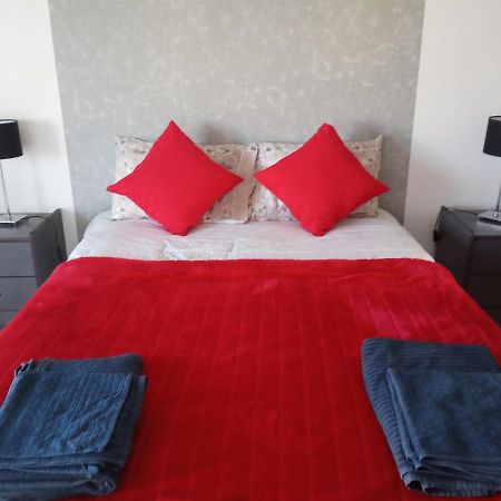 Peniche Waves Apartment ภายนอก รูปภาพ